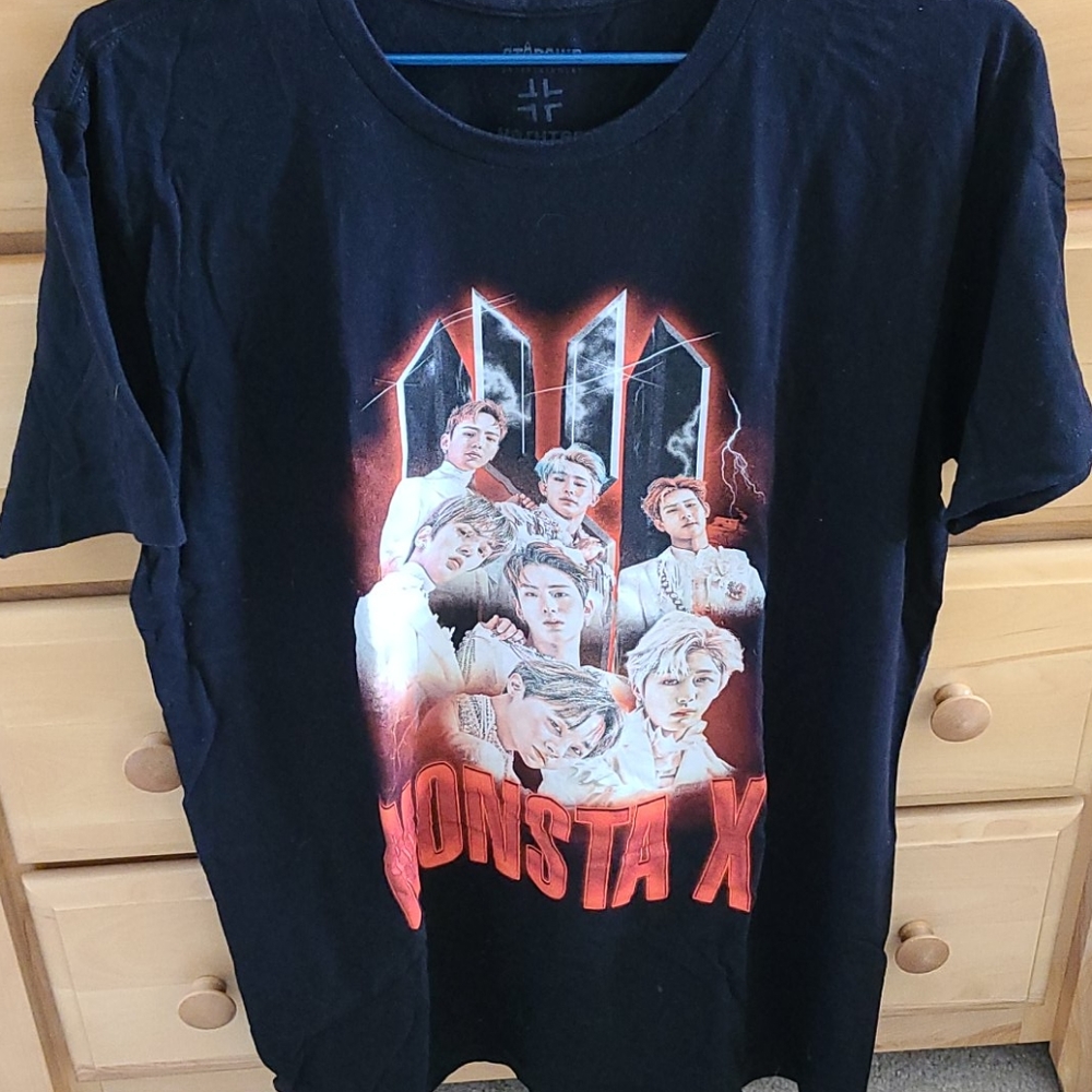 Black Monsta X t shirt in Large kpop